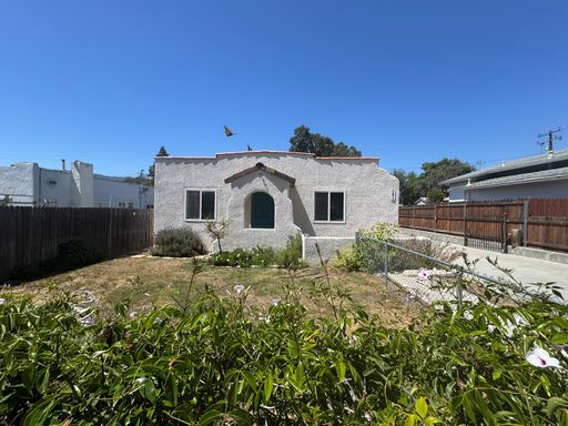Quaint Refurbished Ventura Home! – photo 1
