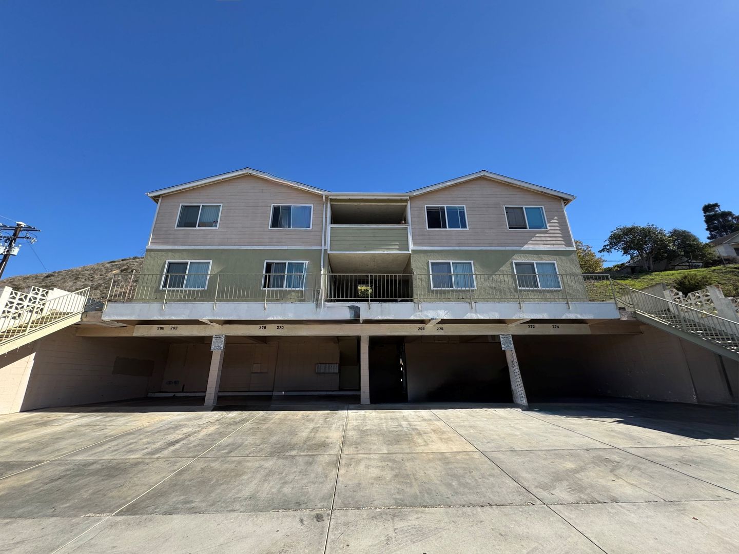 Ventura Apartment: 268-282 Wall Street