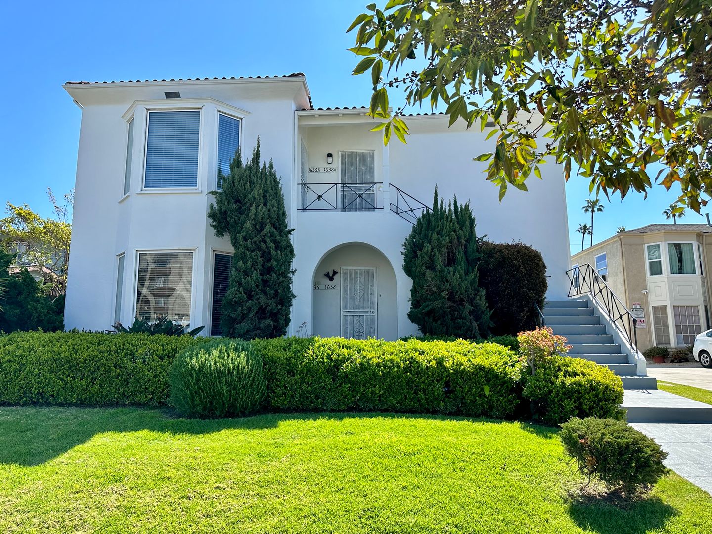 Los Angeles Apartment: 1636 Crenshaw