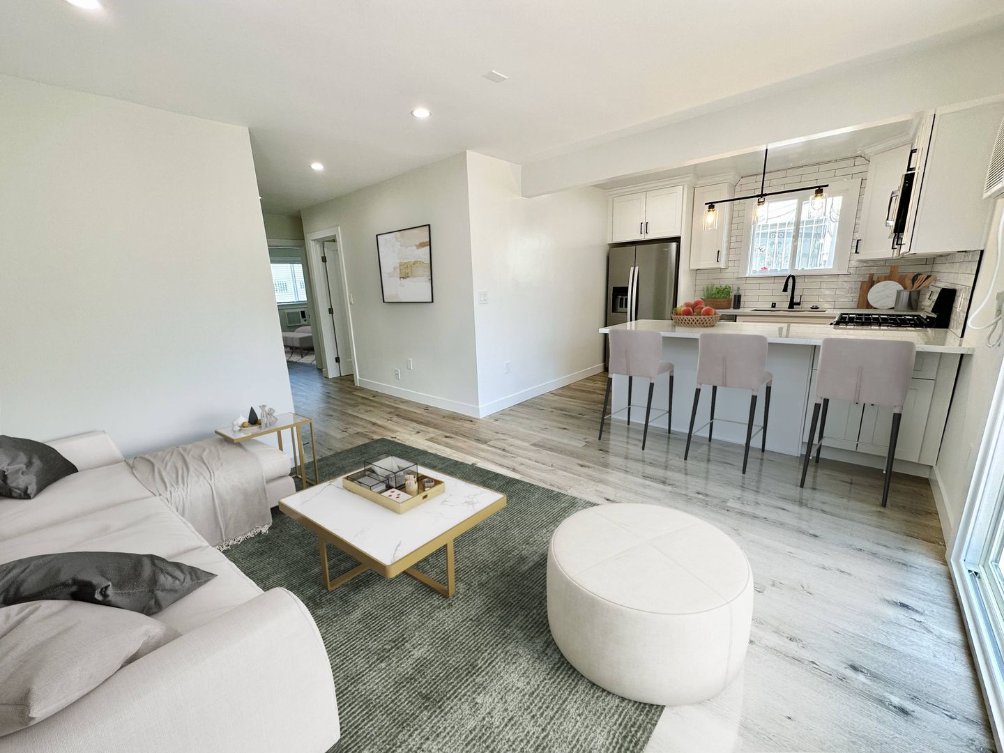 Los Angeles Apartment: 12759 Matteson Ave