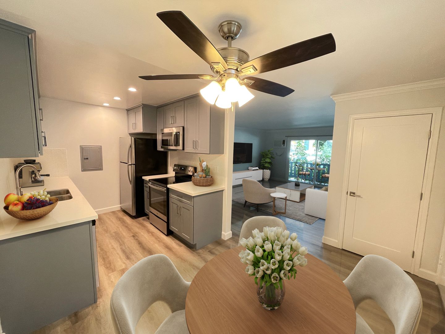 Culver City Apartment: 9612 Lucerne Ave