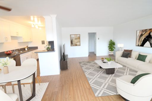 $3,495 Spacious Renovated 2BD 2BA in Culver City w/Hardwood, AC, Tandem Parking & More! (9612 Lucerne Ave) – photo 1