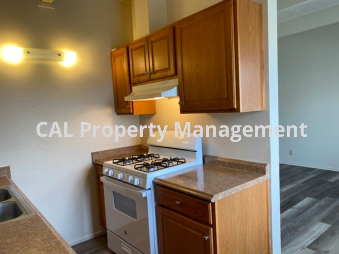 Salinas Apartment: 270 Harvest St.