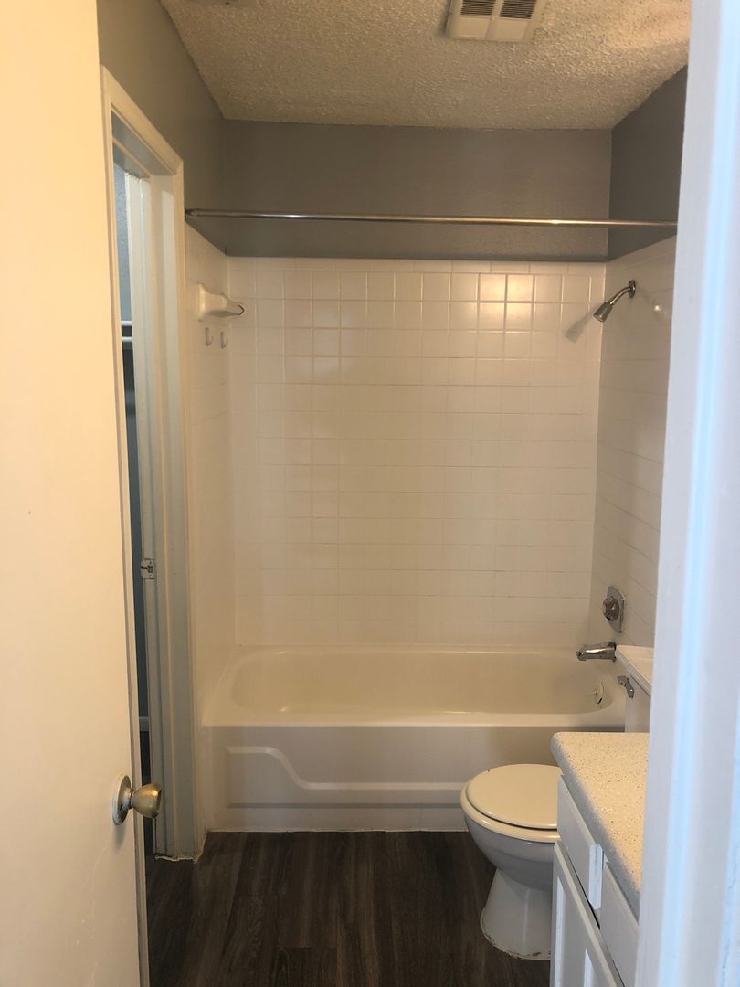 San Antonio Apartment: 1400 Gardina St.