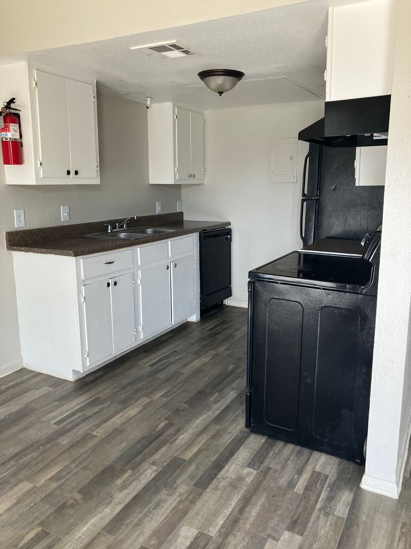 Corpus Christi Apartment: 6730 Everhart Rd