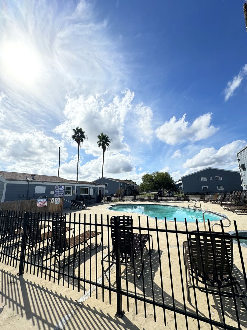 Corpus Christi Apartment: 6730 Everhart Rd