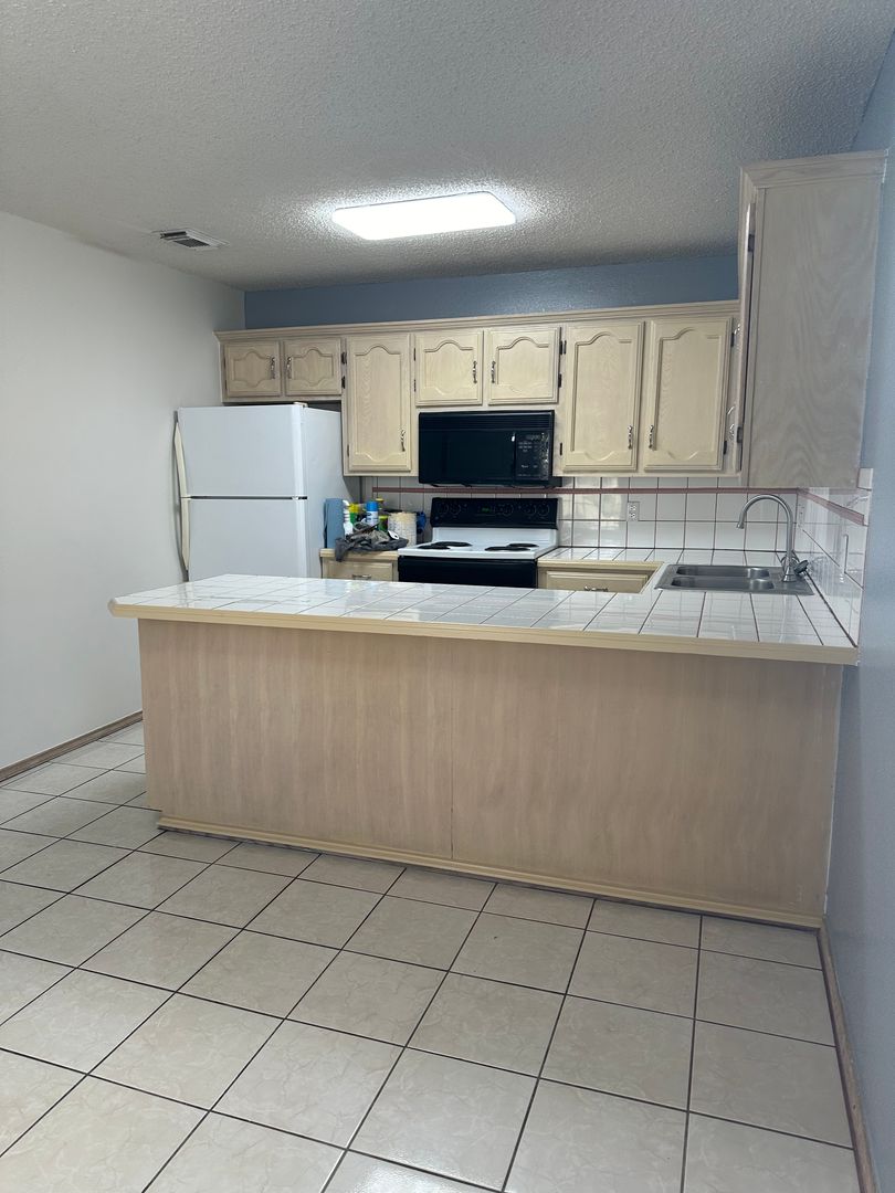 McAllen Apartment: 4210 N. Main St.