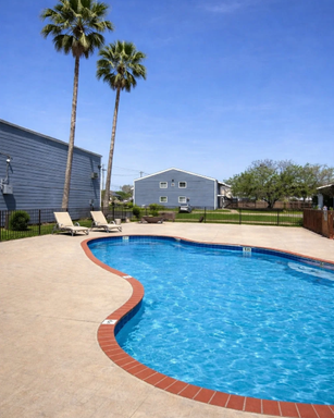 Spacious One-Bedroom Apartment with $1,000 Move-In Special! – photo 1