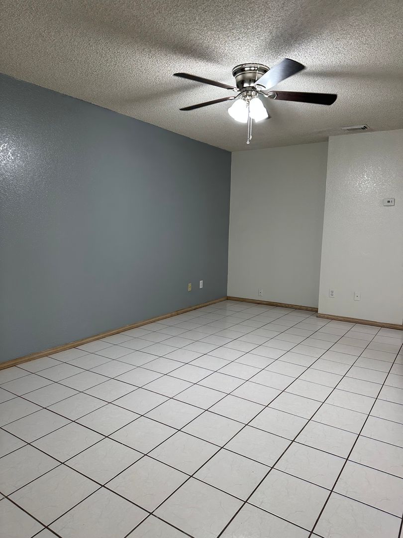 McAllen Apartment: 4210 N. Main St.