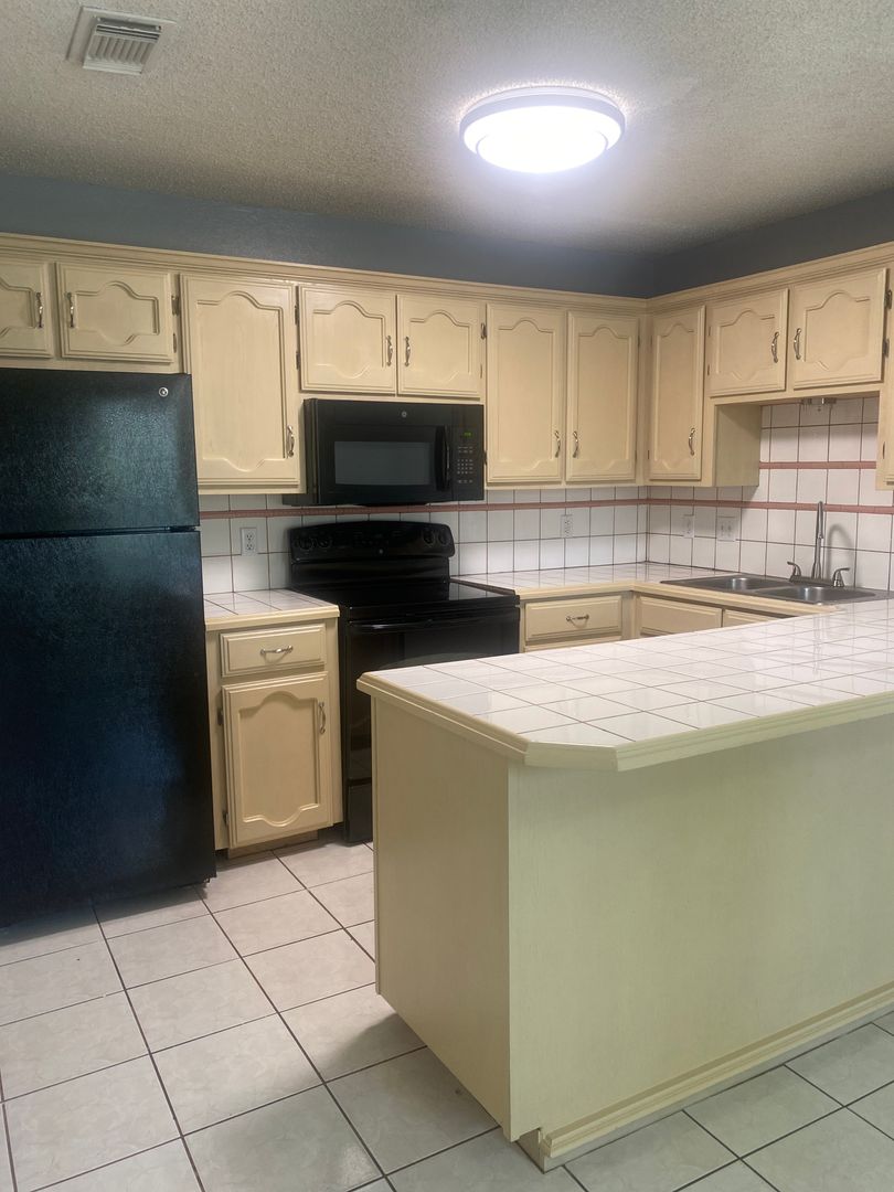 McAllen Apartment: 4210 N. Main St.