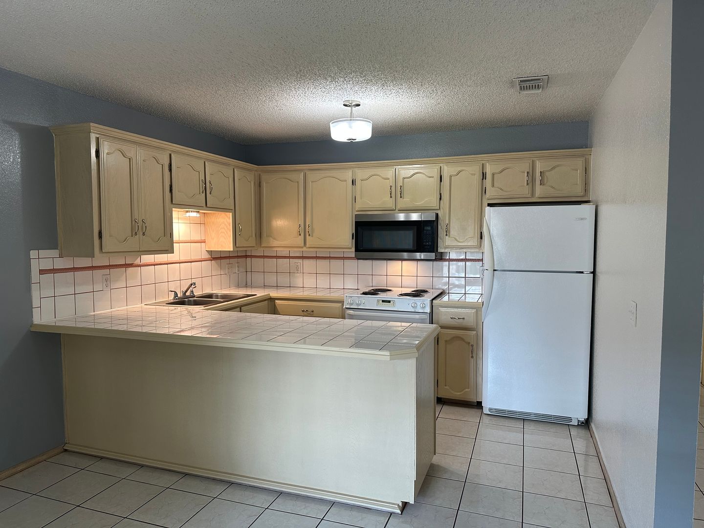 McAllen Apartment: 4210 N. Main St.