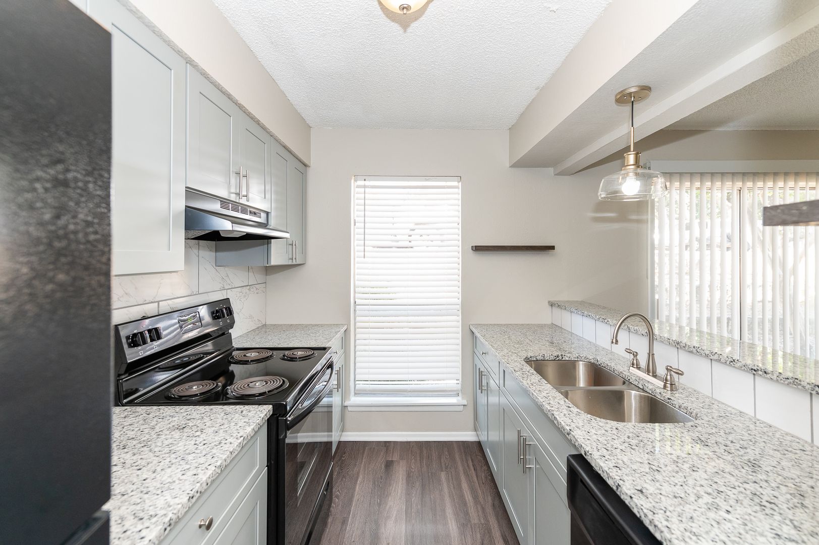 Boerne Apartment: 400 Rosewood Ave.