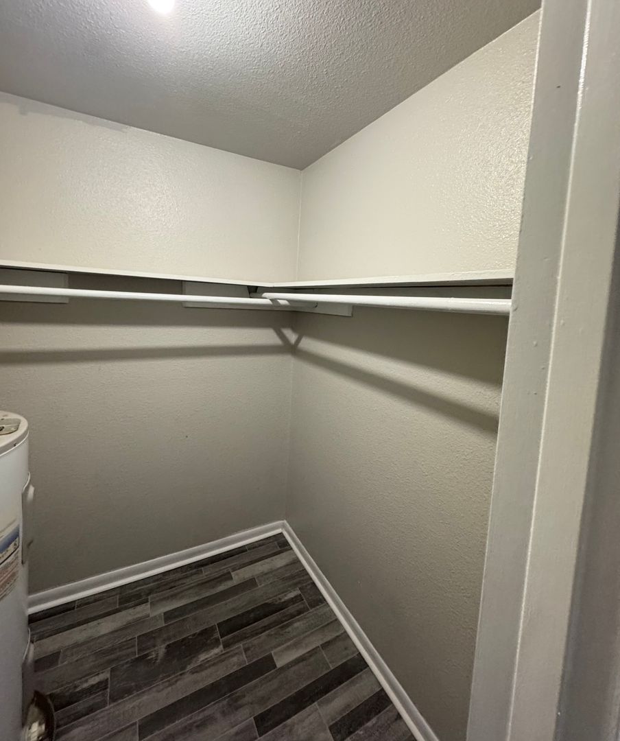 Corpus Christi Apartment: 6730 Everhart Rd