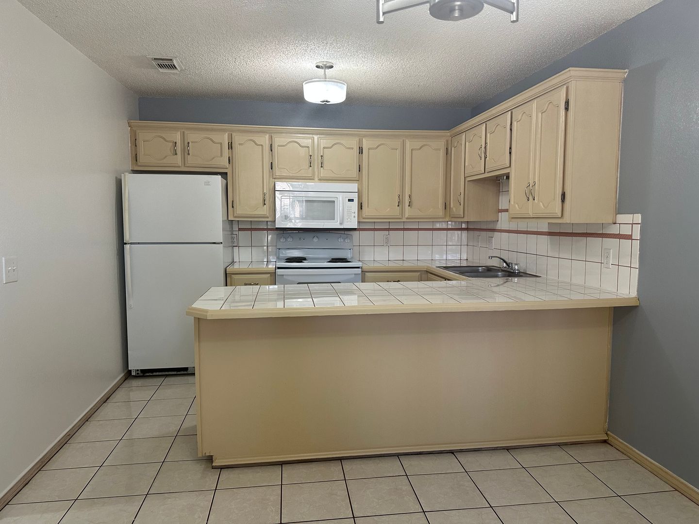 McAllen Apartment: 4210 N. Main St.
