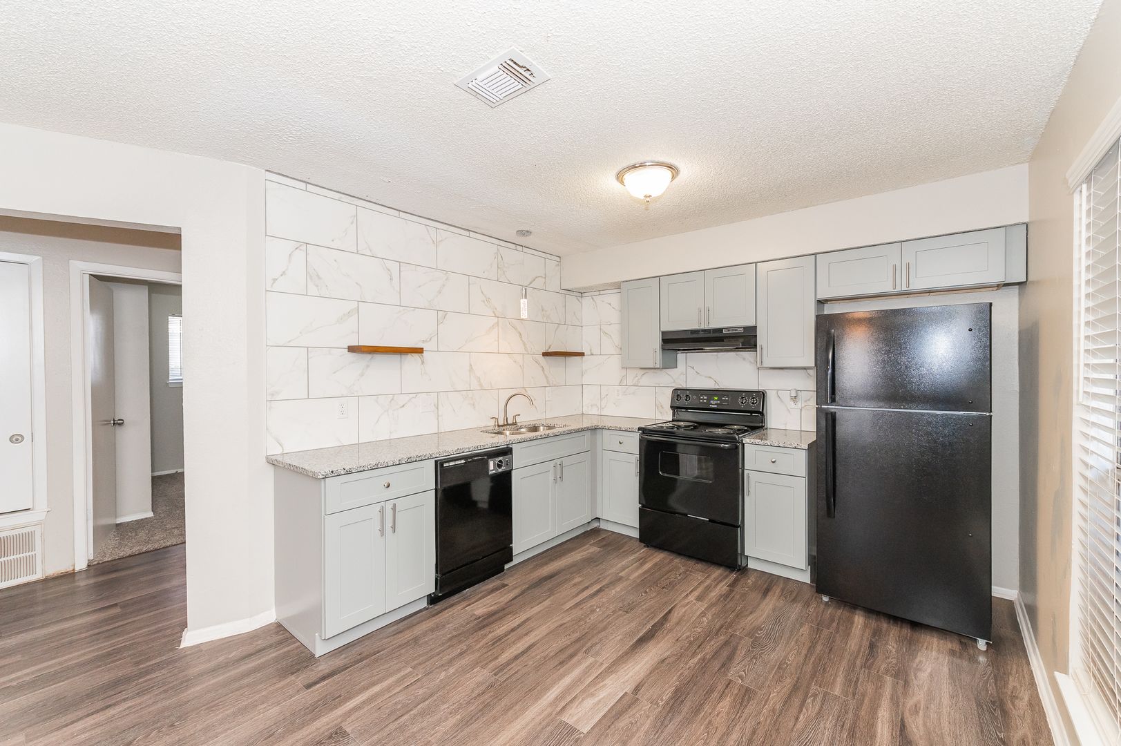 Boerne Apartment: 400 Rosewood Ave.