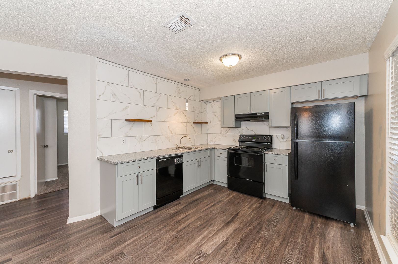 Boerne Apartment: 400 Rosewood Ave.