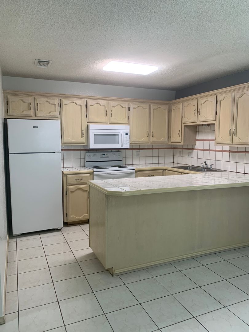 McAllen Apartment: 4210 N. Main St.