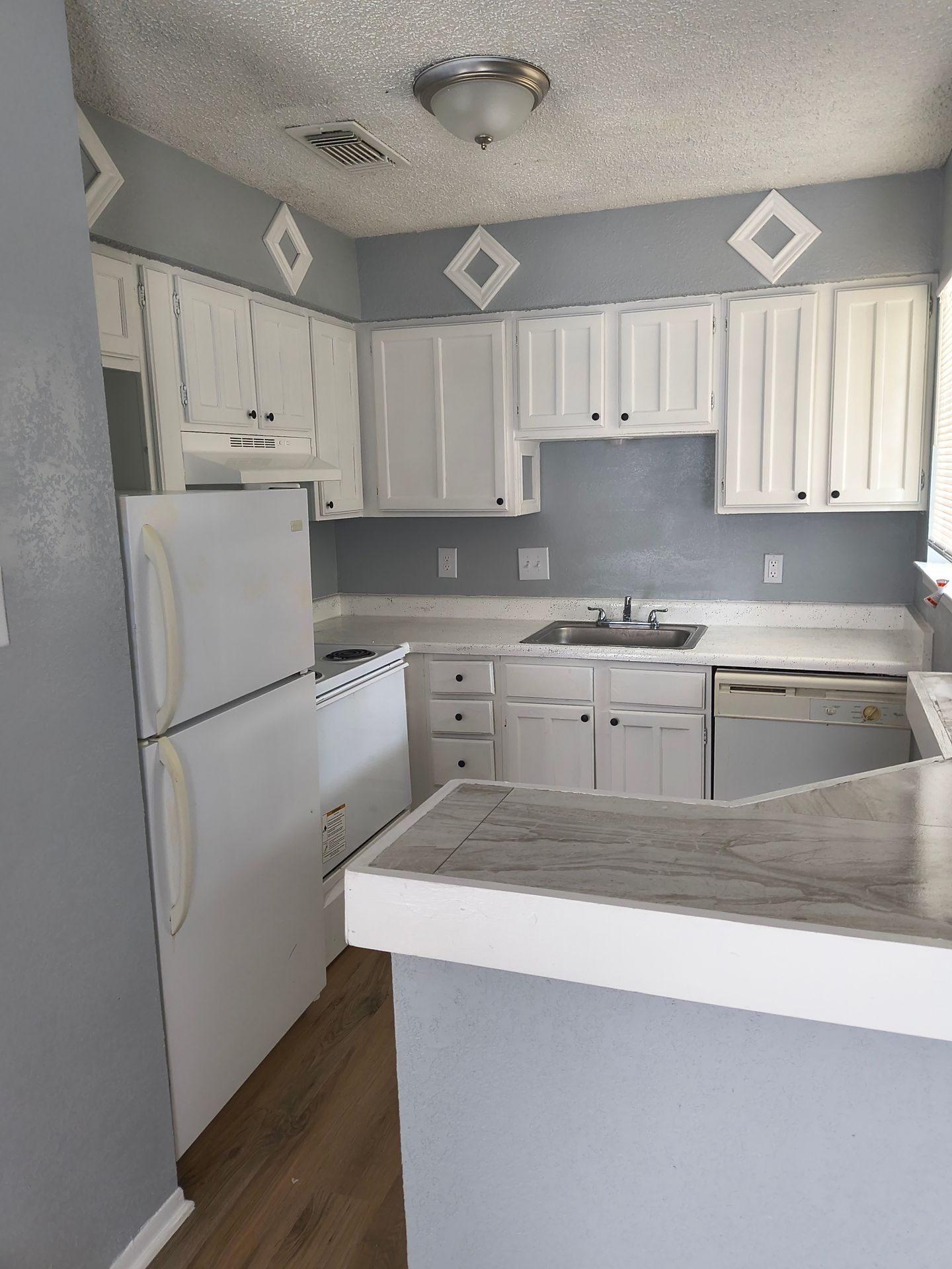 San Antonio Apartment: 1400 Gardina St.