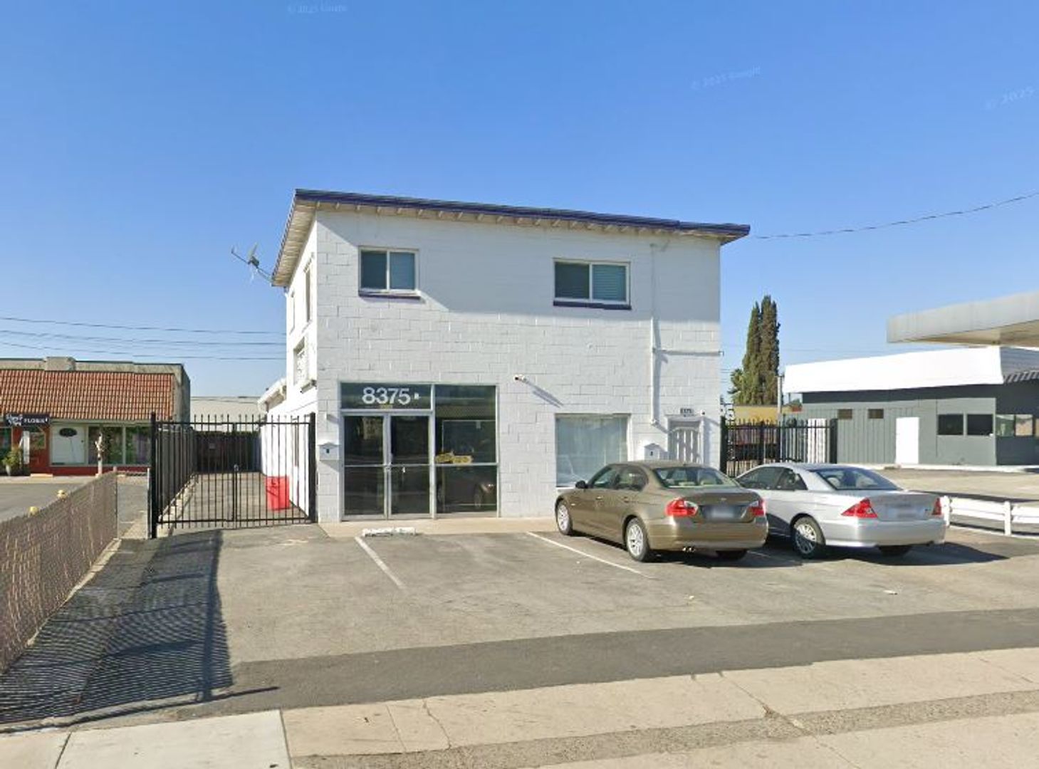 Gilroy Apartment: 8375 Monterey St