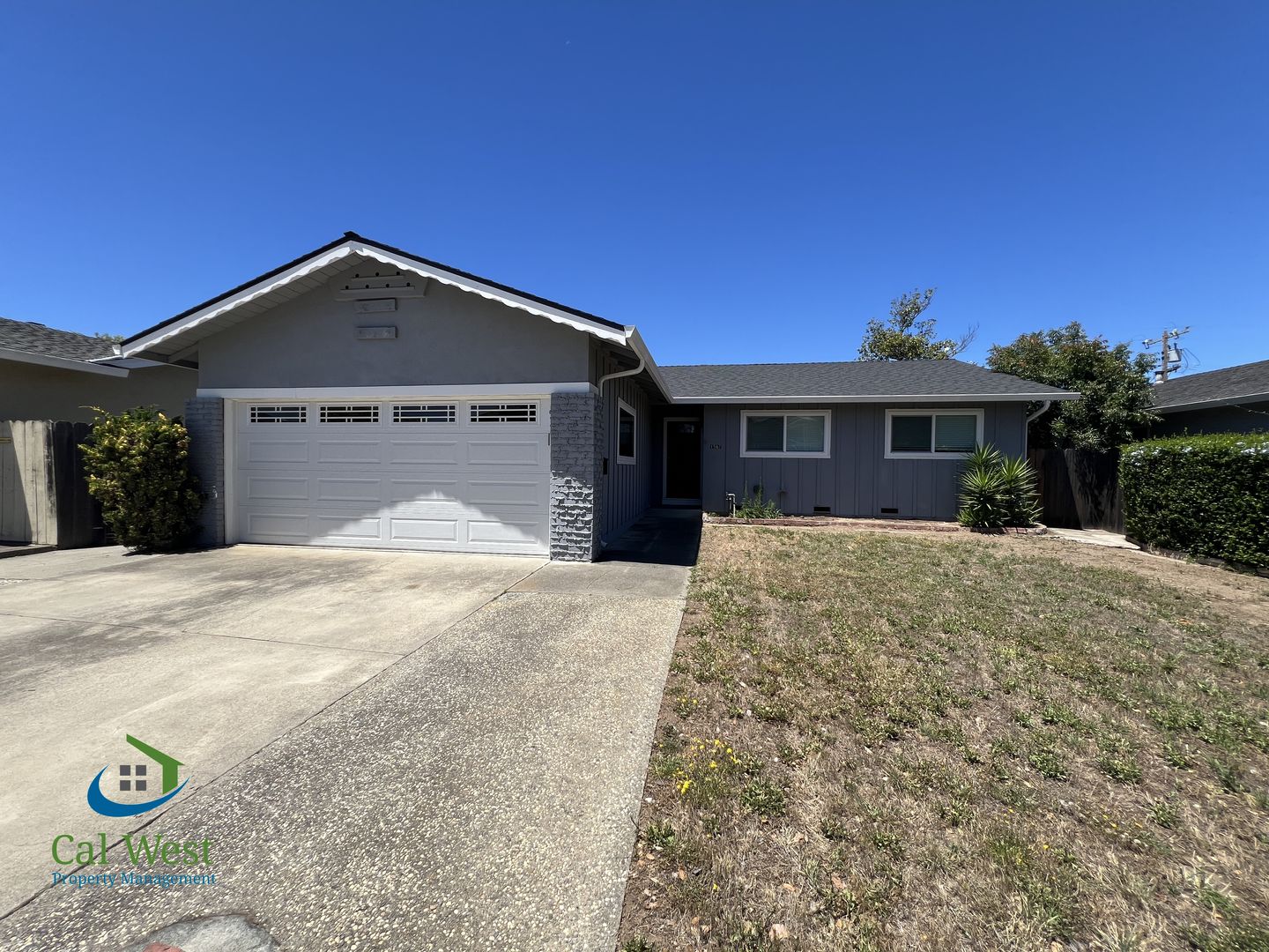 Sunnyvale House: 1567 Oriole Avenue