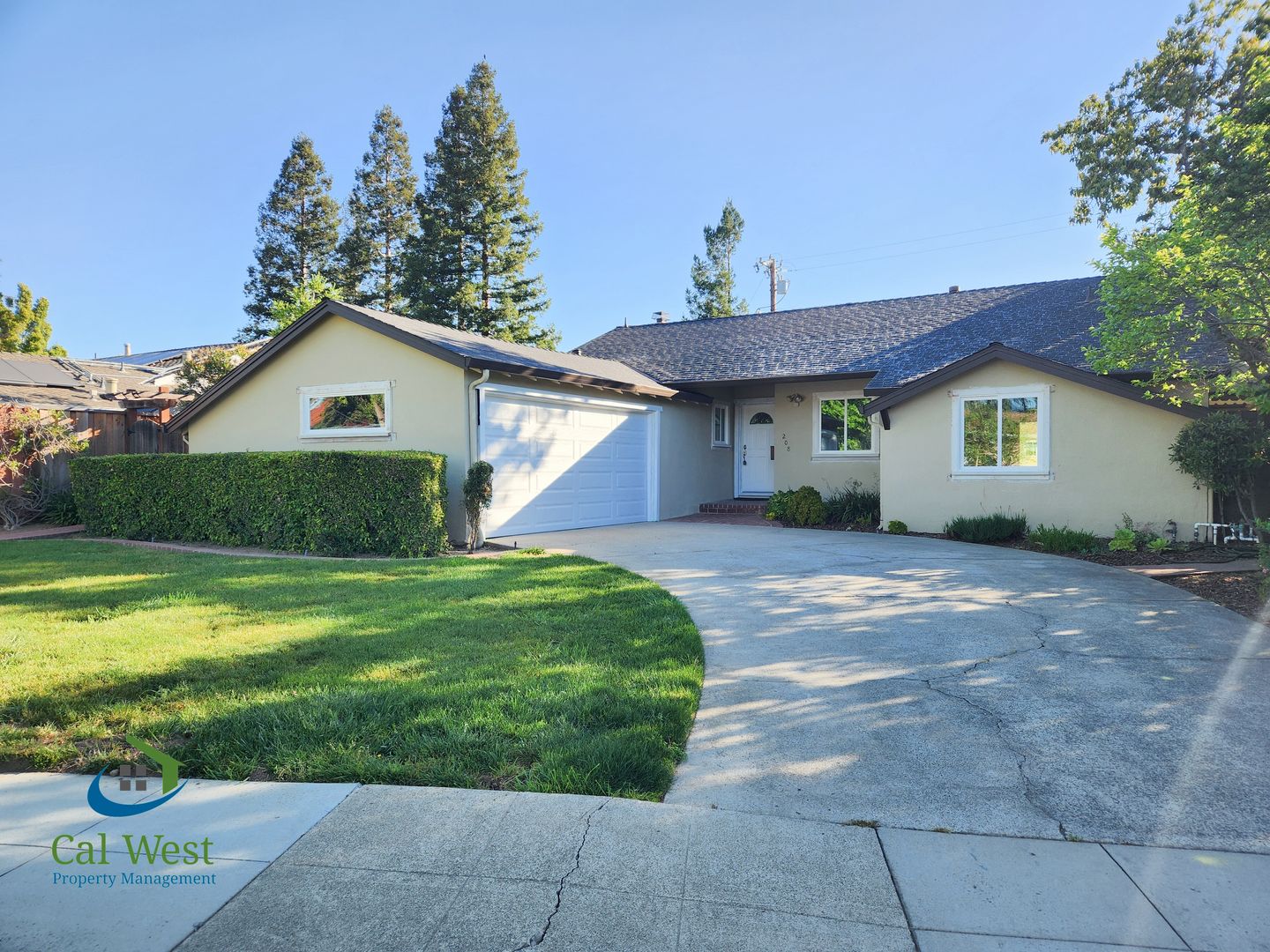 Los Gatos House: 208 Lester Lane