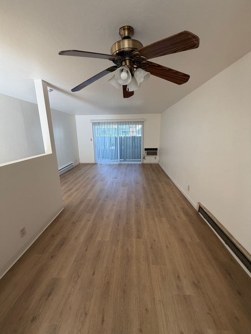 Sunnyvale Apartment: 435 Acalanes Drive