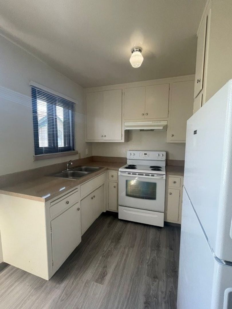 Santa Clara Apartment: 4261 Davis Street