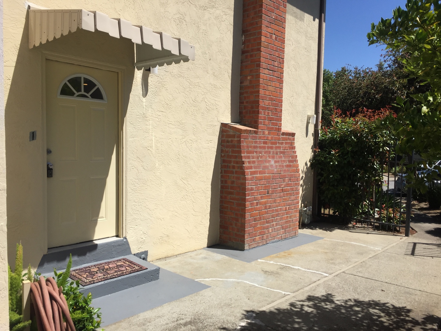 Sunnyvale Apartment: 430 Vasquez Court