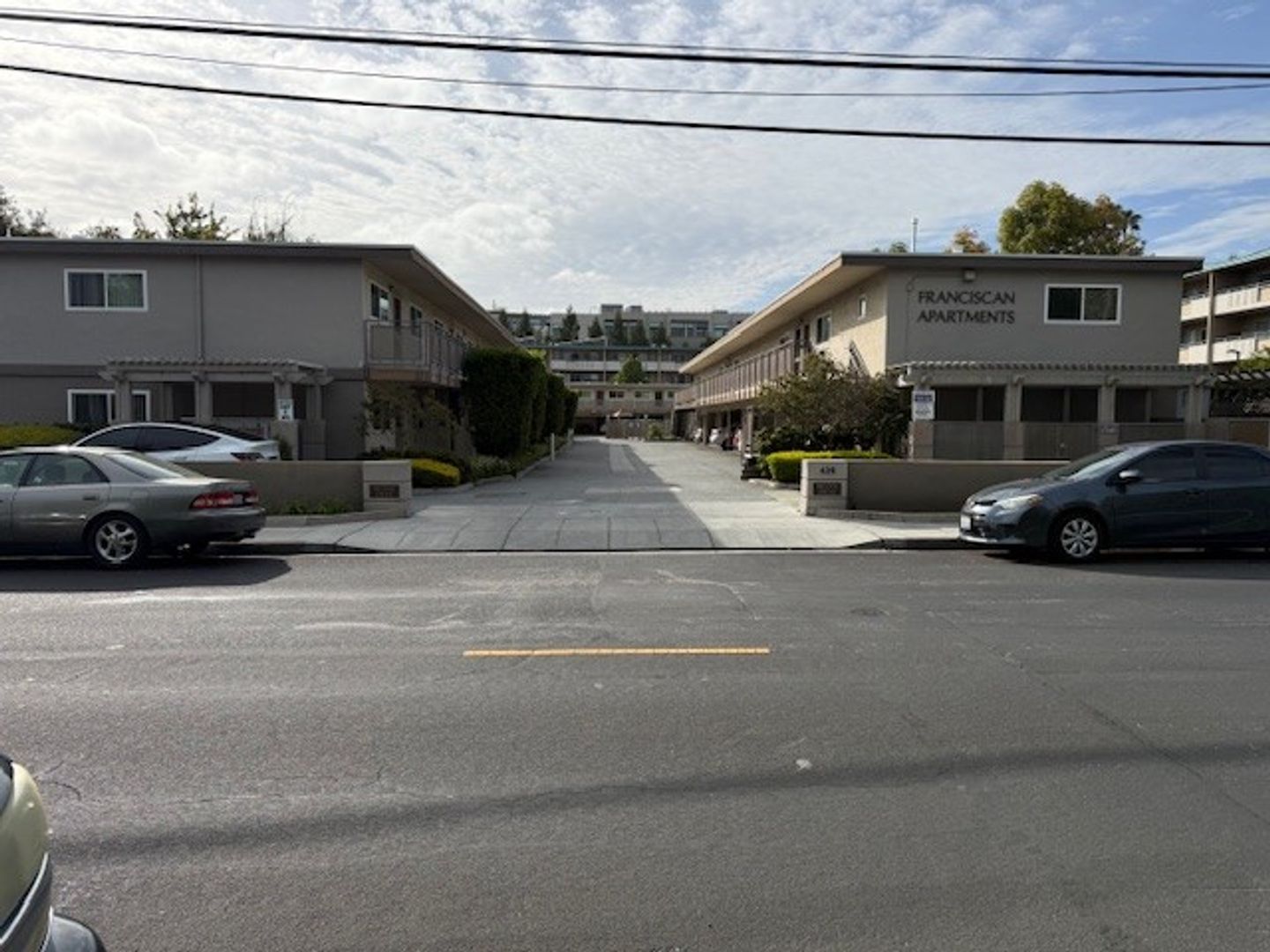 Mountain View Apartment: 439 Del Medio Avenue