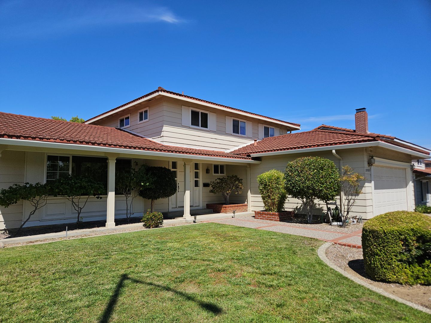 Cupertino House: 10989 Ronald Way
