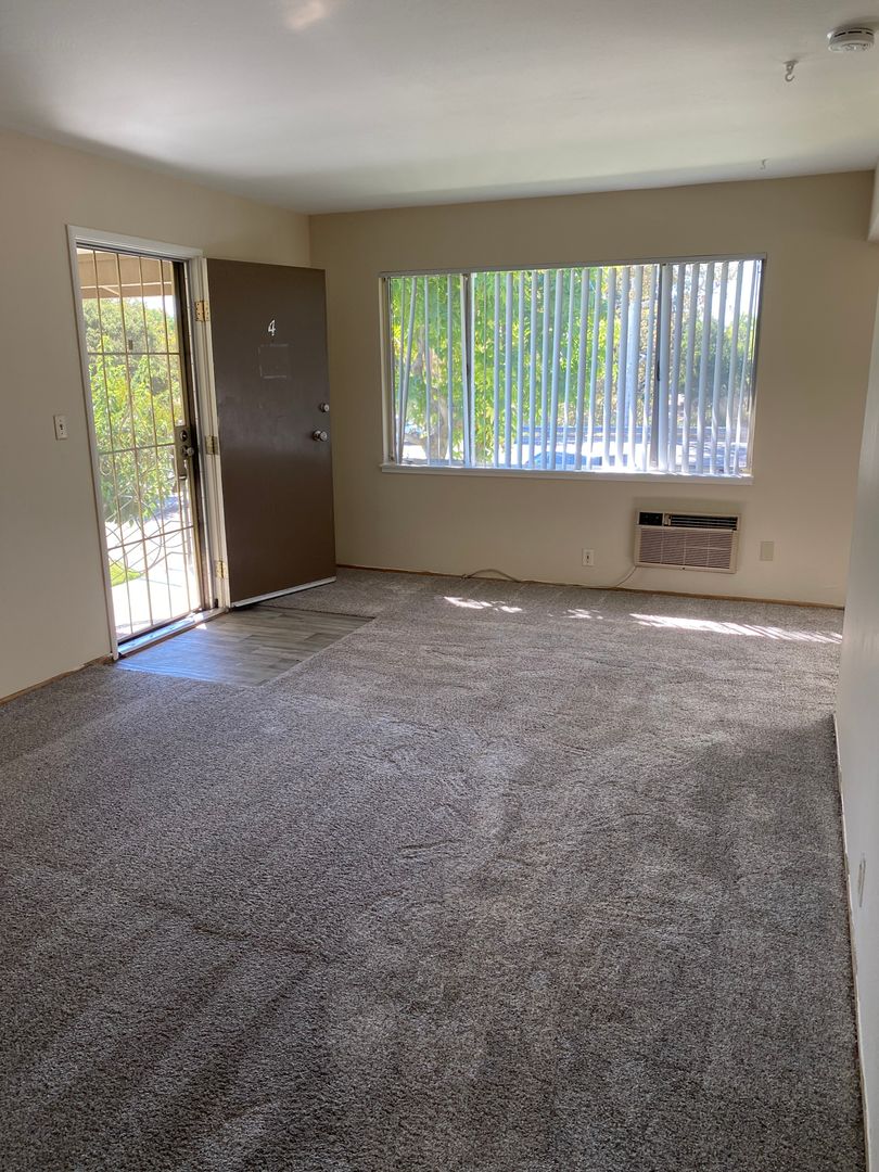 San Jose Apartment: 2496 Almaden Road