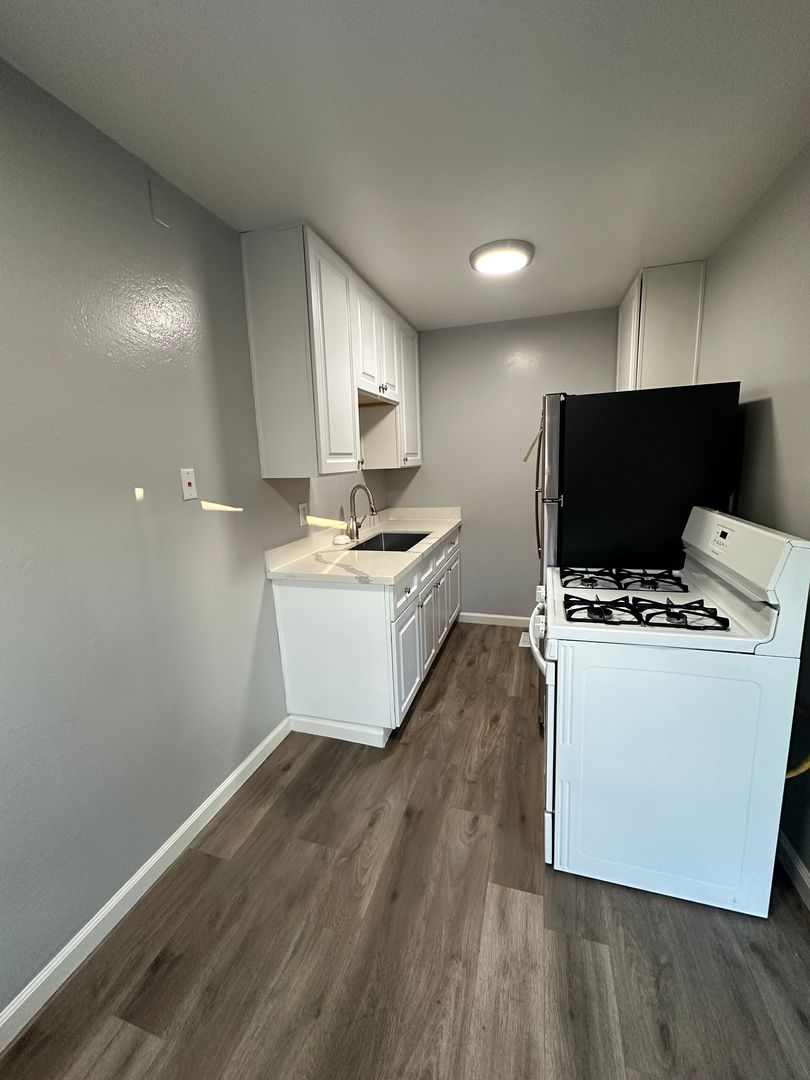 San Jose Apartment: 375&385&395 S 4th Street - 375-08