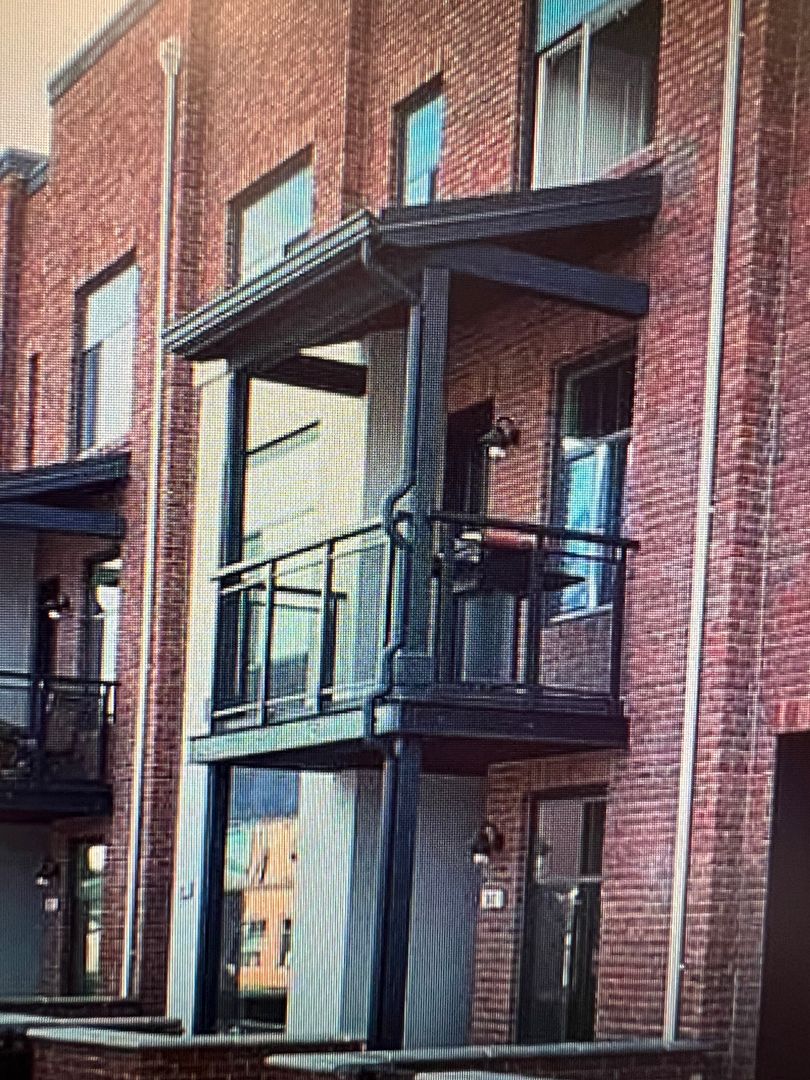 Campbell Townhome: 207 Malley Way