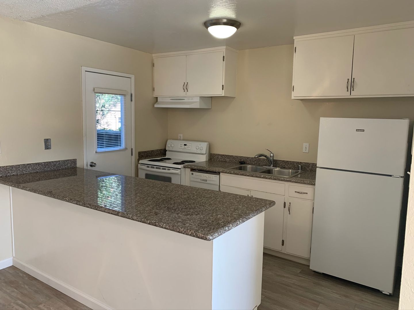 San Jose Apartment: 1530 Alta Glen Court
