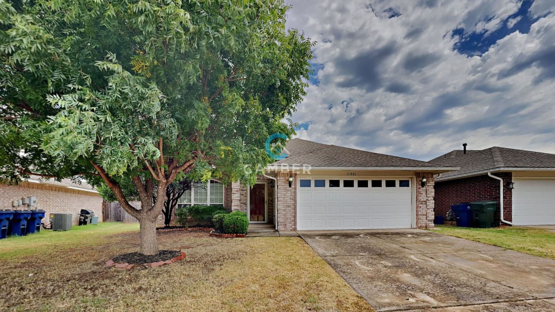 Edmond House: 21886 Pioneer Circle