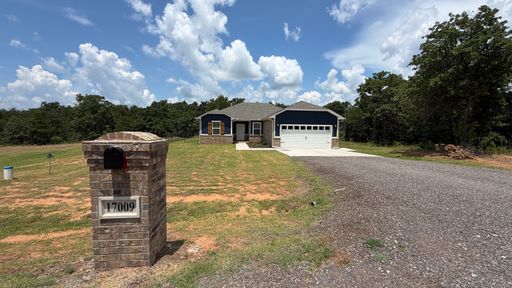 Beautiful 3 Bedroom, 2 Bathroom Home on a 2.14 Acre Corner Lot!