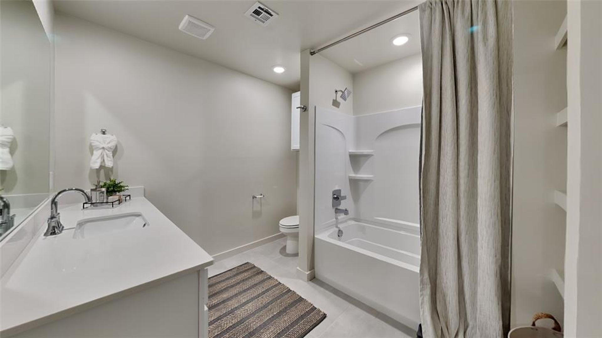 8907NW109 12 of 12