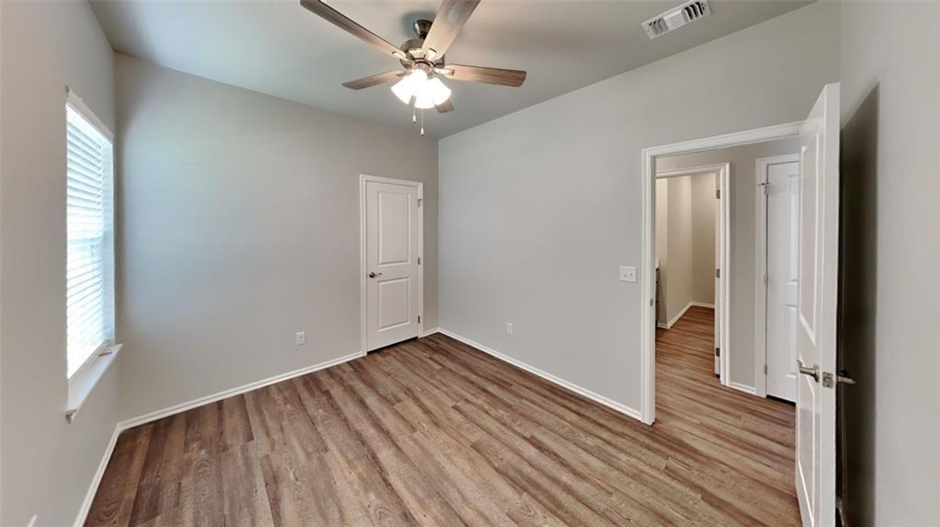 9329NW125TH 14 of 20