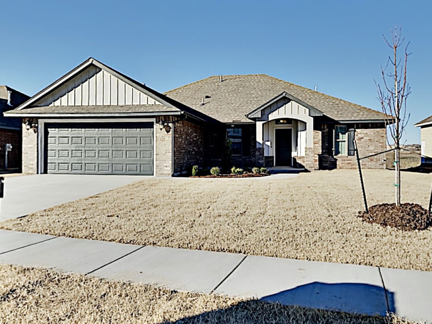 Yukon House: 2001 Sara Vista Drive