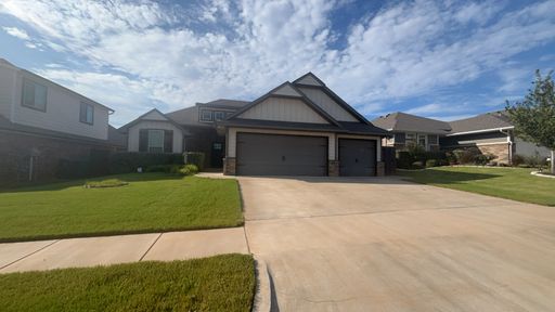 4 Bedroom Home in Edmond – photo 1