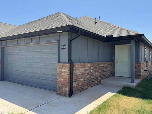 Brand New Stunning and Spacious 3 Bedroom 2 Bath Duplex in Mustang Schools – photo 1