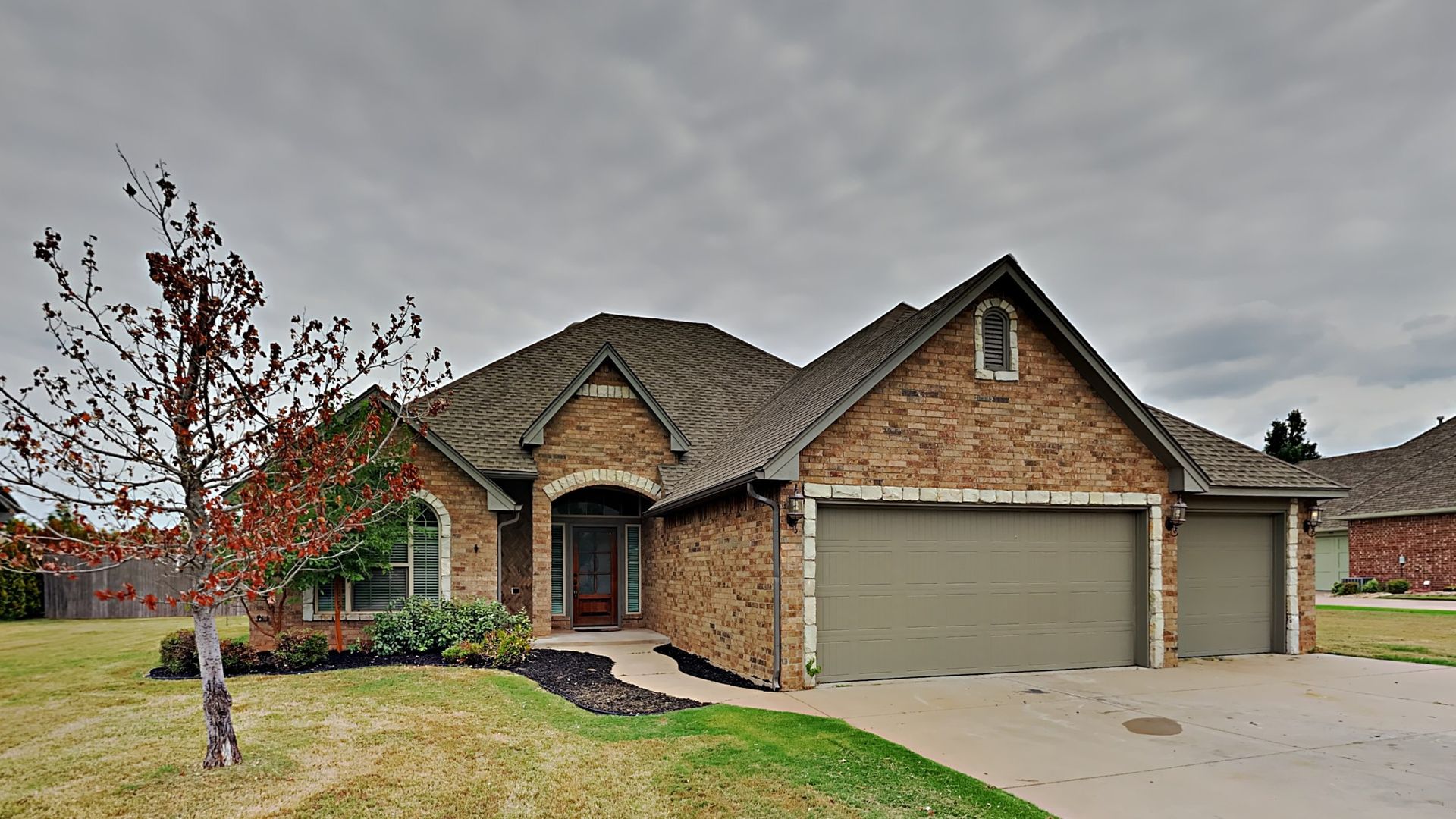 4 Bedroom 2.5 Bath Home With Bonus Room and Storm Shelter In Mustang Schools