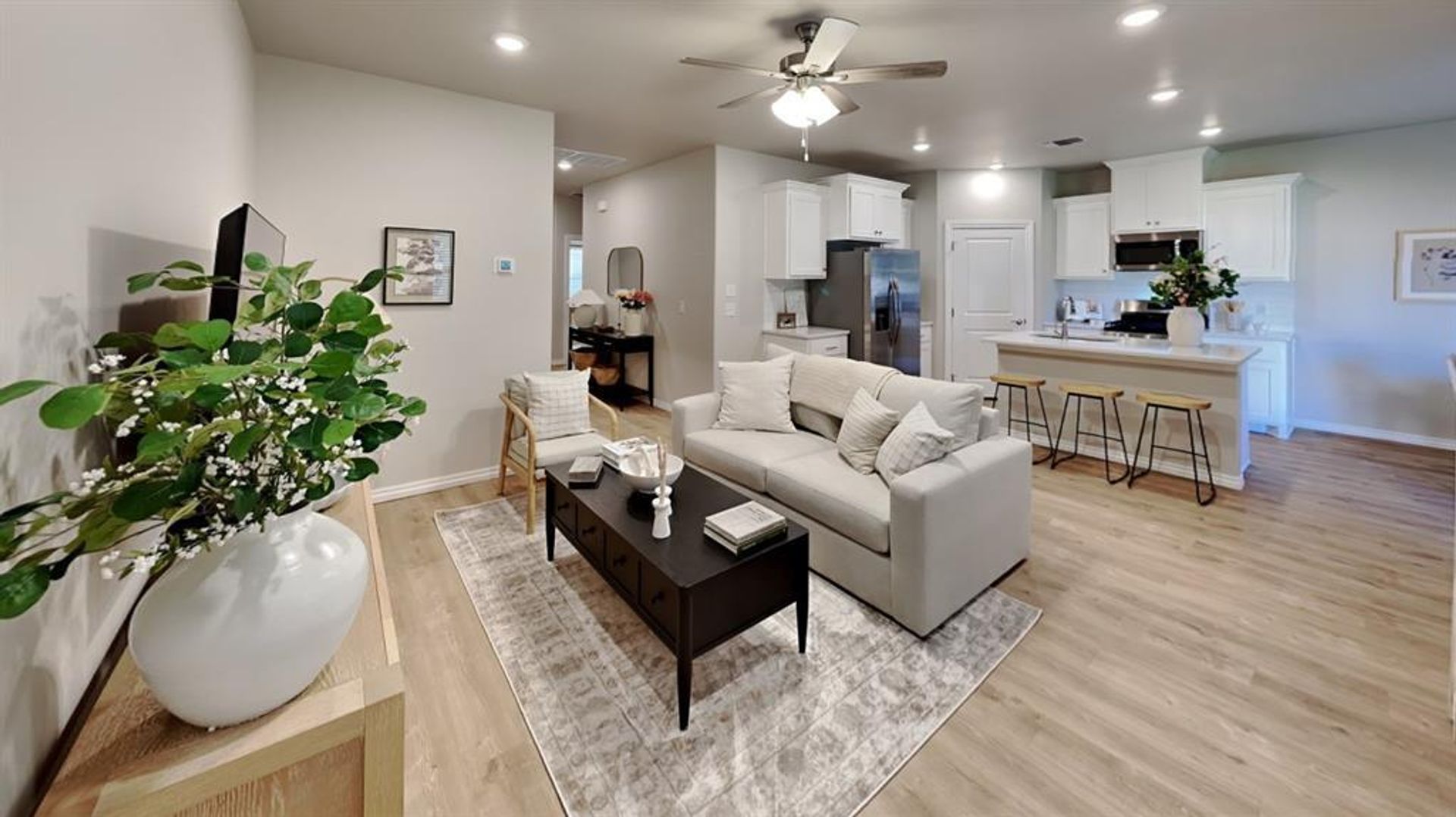 Warr Acres House: 7044 Labelle Drive