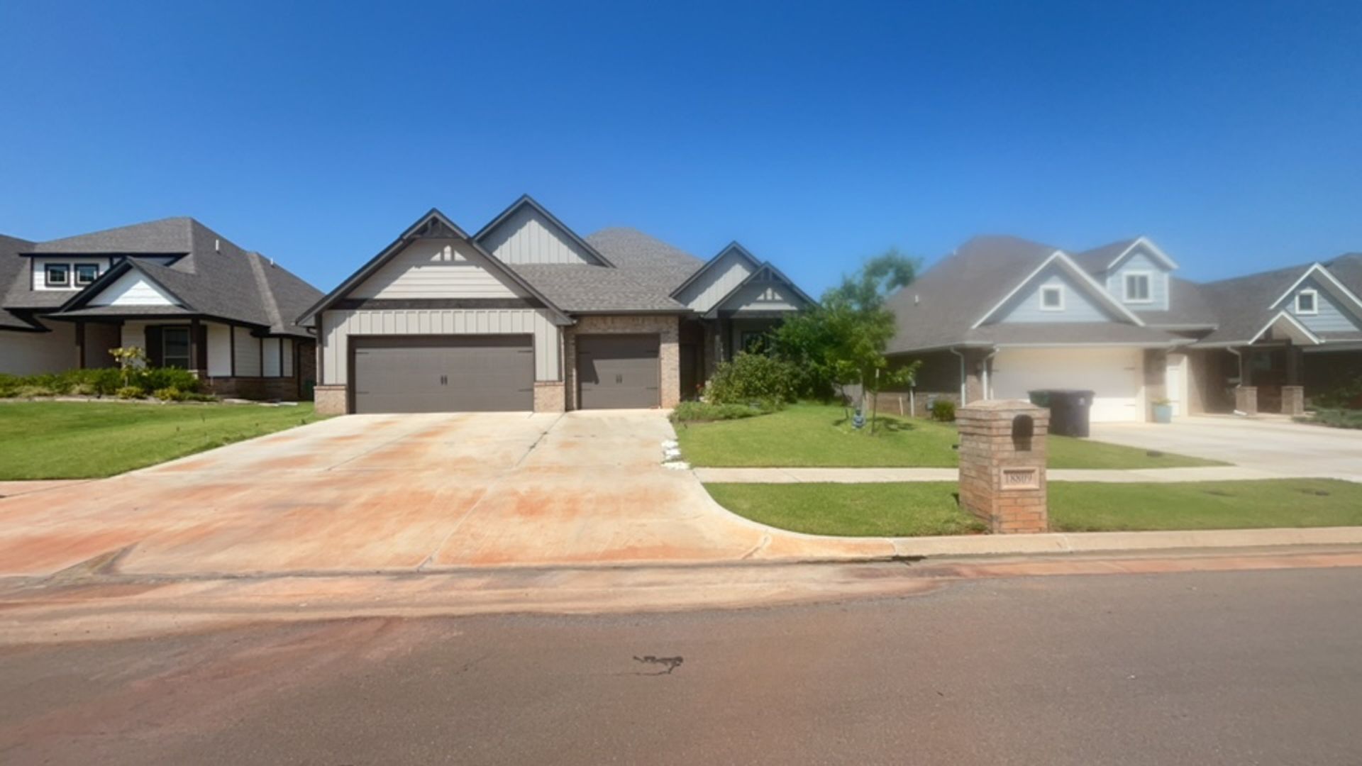 Edmond House: 18809 Grove Parkway