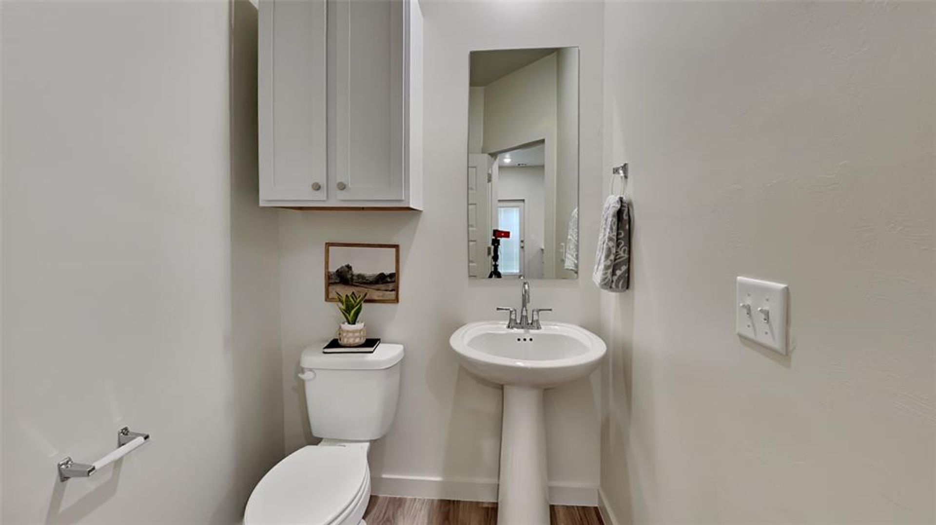 8907NW109 7 of 12
