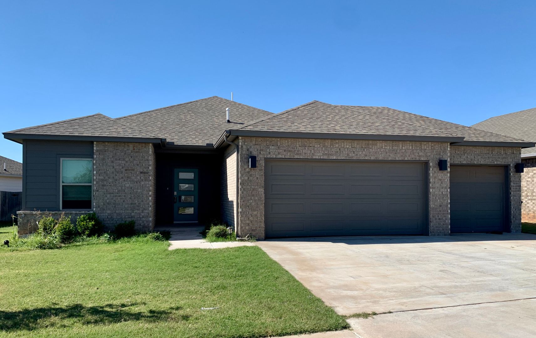 Yukon House: 1909 Sara Vista Drive