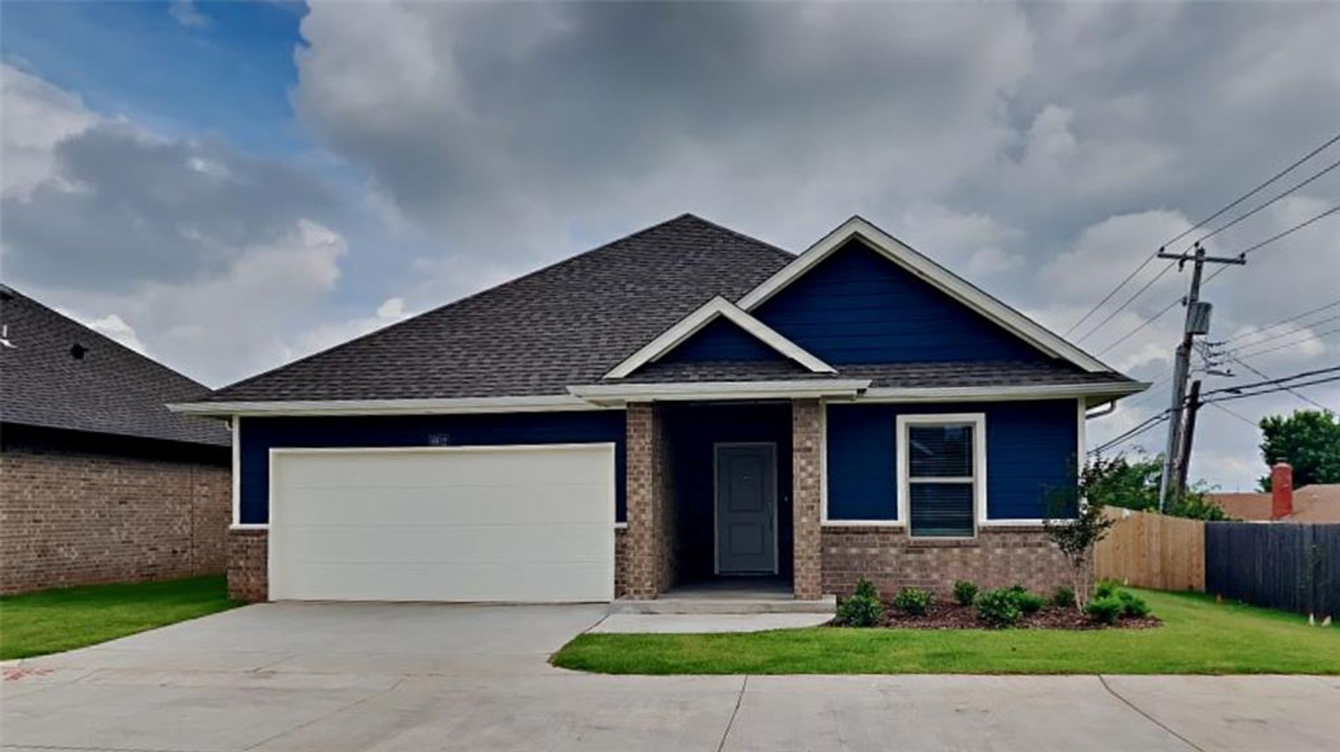 Warr Acres House: 7008 Labelle Drive