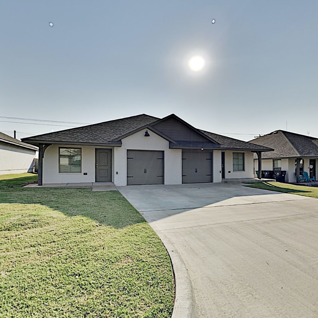 Oklahoma City House: 11502 N. Lincoln Boulevard