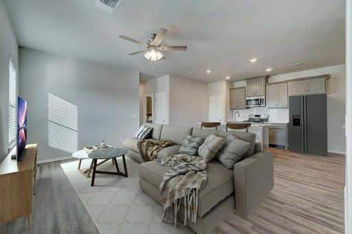 Luxury 3 Bedroom 2 Bathroom Townhome in Piedmont Schools- Neighborhood Park and Basketball Court – photo 1