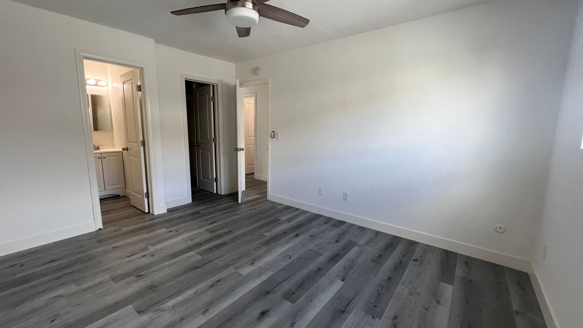 San Diego Apartment: 4055 48th Street